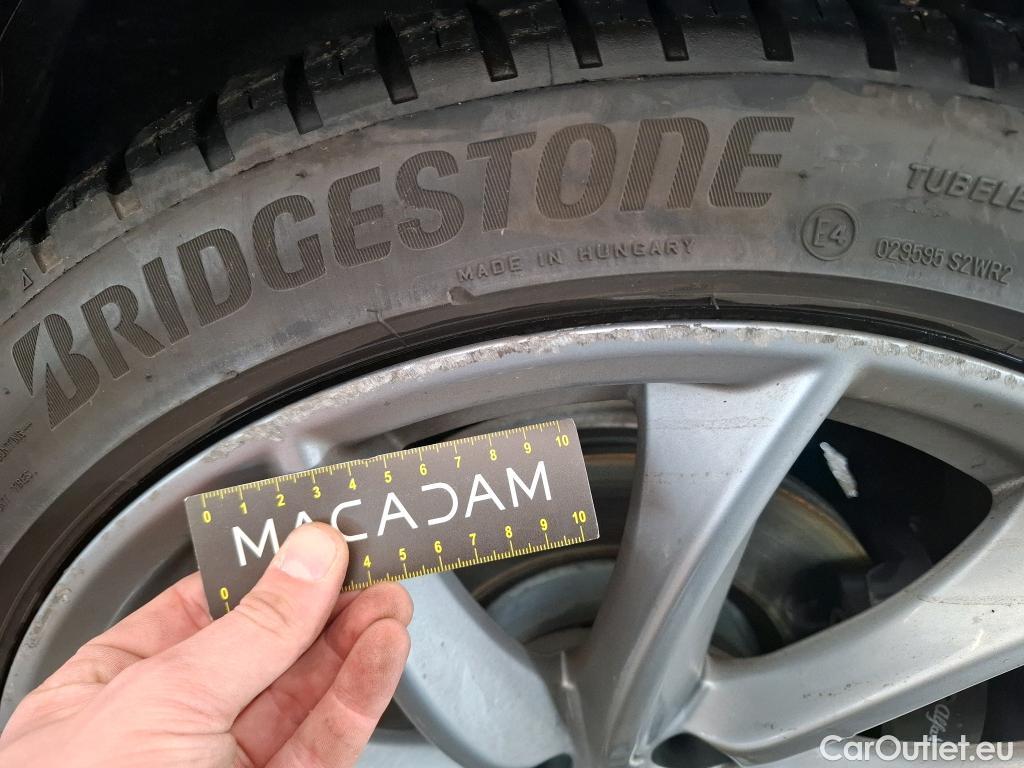  Alfa Romeo  Giulietta ALFA ROMEO Giulia / 2016 / 4P / Berline 2.2 160ch AT8 Sprint #12