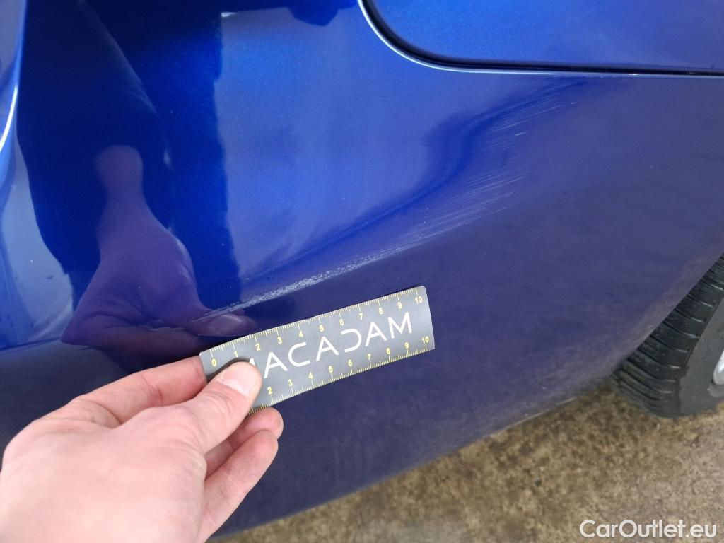  Alfa Romeo  Giulietta ALFA ROMEO Giulia / 2016 / 4P / Berline 2.2 160ch AT8 Sprint #9