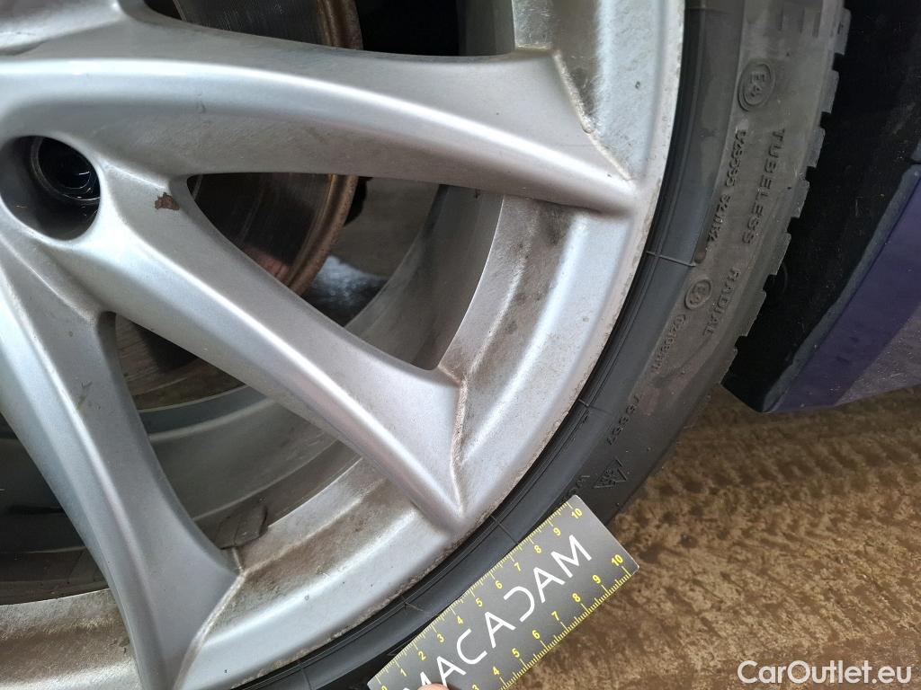  Alfa Romeo  Giulietta ALFA ROMEO Giulia / 2016 / 4P / Berline 2.2 160ch AT8 Sprint #28