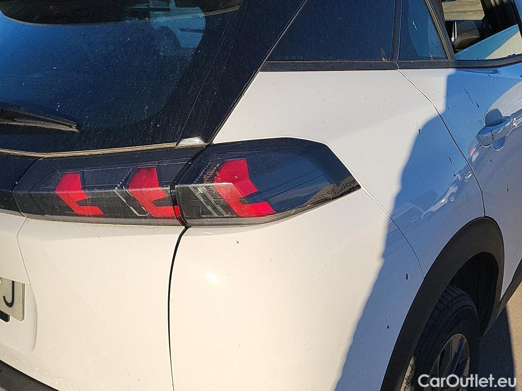  Peugeot  2008 PEUGEOT  / 2019 / 5P / todoterreno Active Pack Puretech 100 S&S BVM6 #1