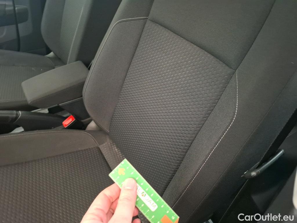  Volkswagen  Polo VOLKSWAGEN  / 2017 / 5P / Berline 1.0 TSI 95 Lounge Business #24