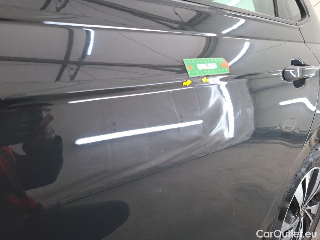  Volkswagen  Polo VOLKSWAGEN  / 2017 / 5P / Berline 1.0 TSI 95 Lounge Business #4