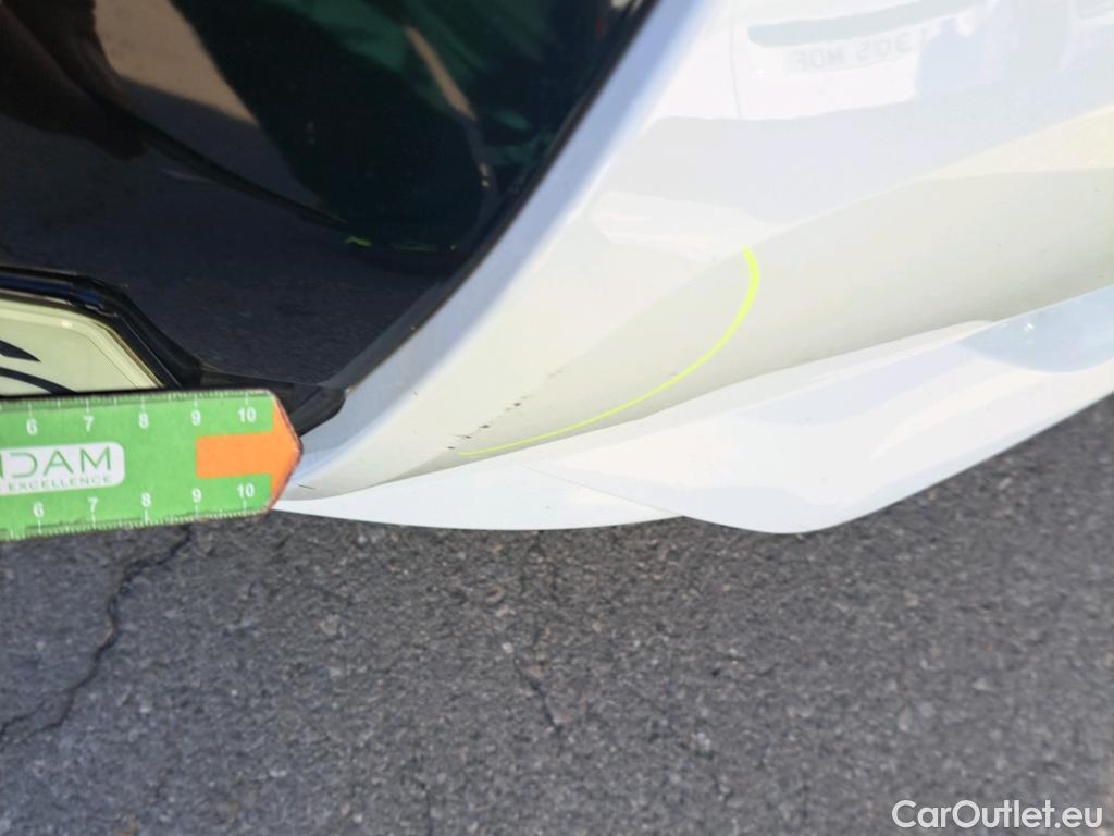  Nissan  Micra NISSAN  / 2017 / 5P / berlina con portón IG-T 68 kW (92 CV) E6D-F Acenta Sprint #21