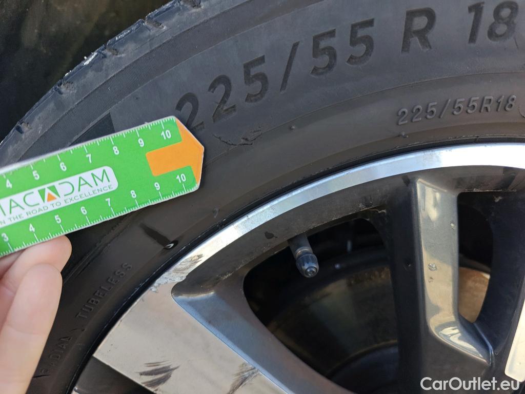  Peugeot  3008 PEUGEOT  / 2020 / 5P / todoterreno 1.5 BlueHDi 96kW (130CV) S&S Allure EAT8 #6