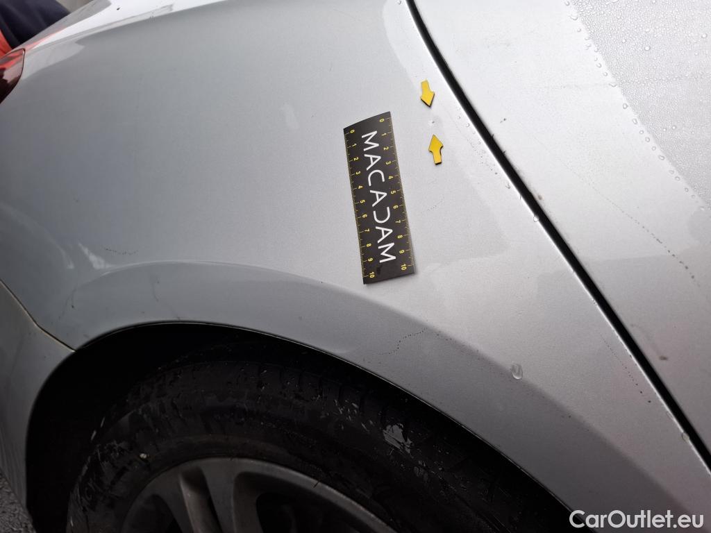  Mercedes  A-Klasse MERCEDES-BENZ Classe A Berline 4p Berline A 200 Business Line 7G-DCT #24