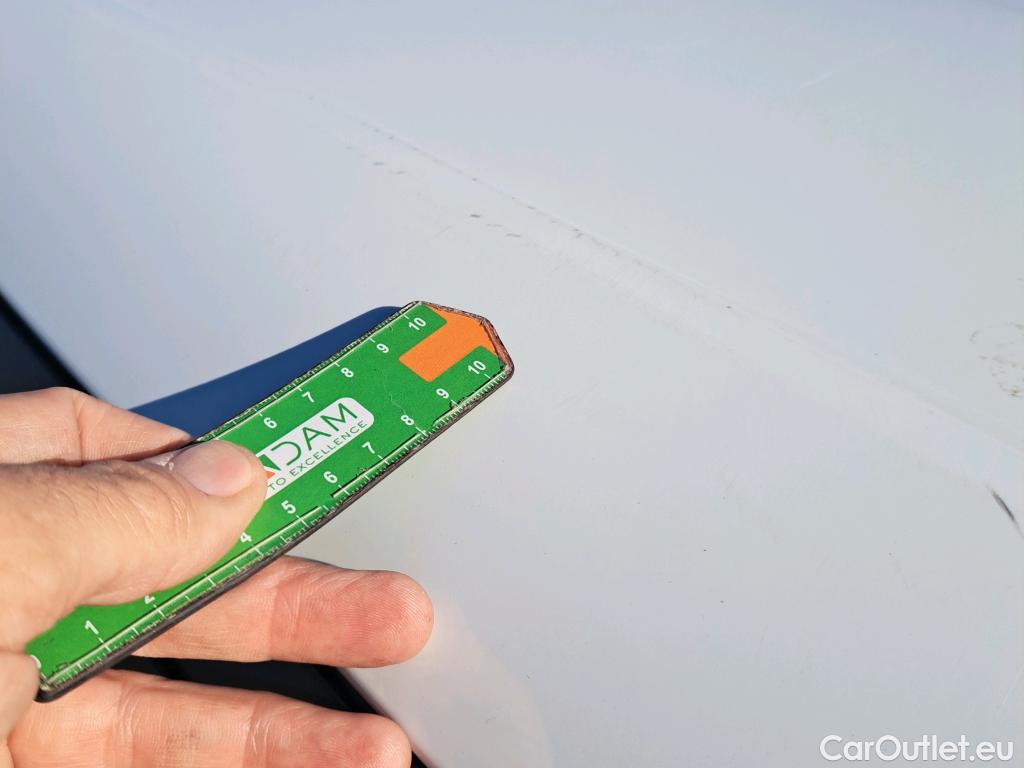  Nissan  Micra NISSAN  / 2017 / 5P / berlina con portón IG-T 68 kW (92 CV) E6D-F Acenta Sprint #44