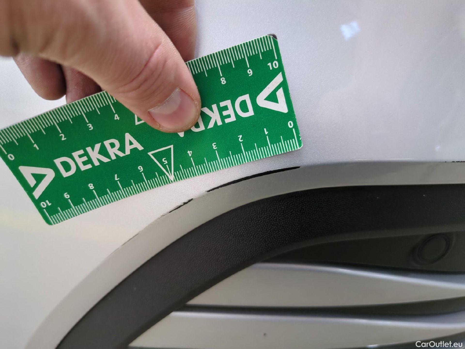  Volkswagen  Golf  VOLKSWAGEN / 2020 / 5P / Berline 1.4 eHybrid OPF 204 DSG6 Style #13