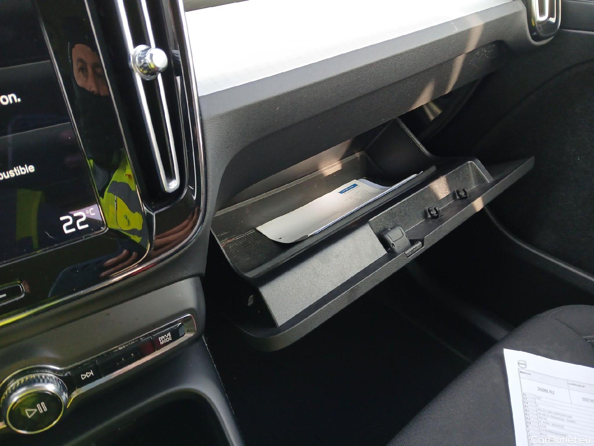  Volvo  XC 40 VOLVO XC40 / 2017 / 5P / todoterreno 2.0 B4 G AWD Momentum Pro Auto #1