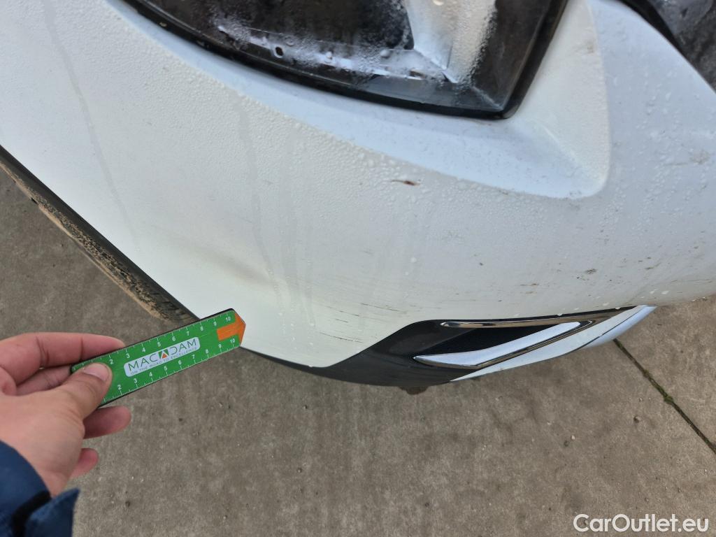  Peugeot  5008 PEUGEOT  / 2017 / 5P / todoterreno GT Line 1.6 PureTech 132kW (180CV) EAT8 #11