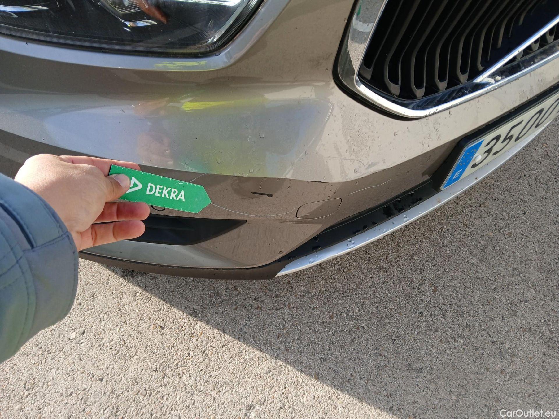  Volvo  XC 40 VOLVO XC40 / 2017 / 5P / todoterreno 2.0 B4 G AWD Momentum Pro Auto #7