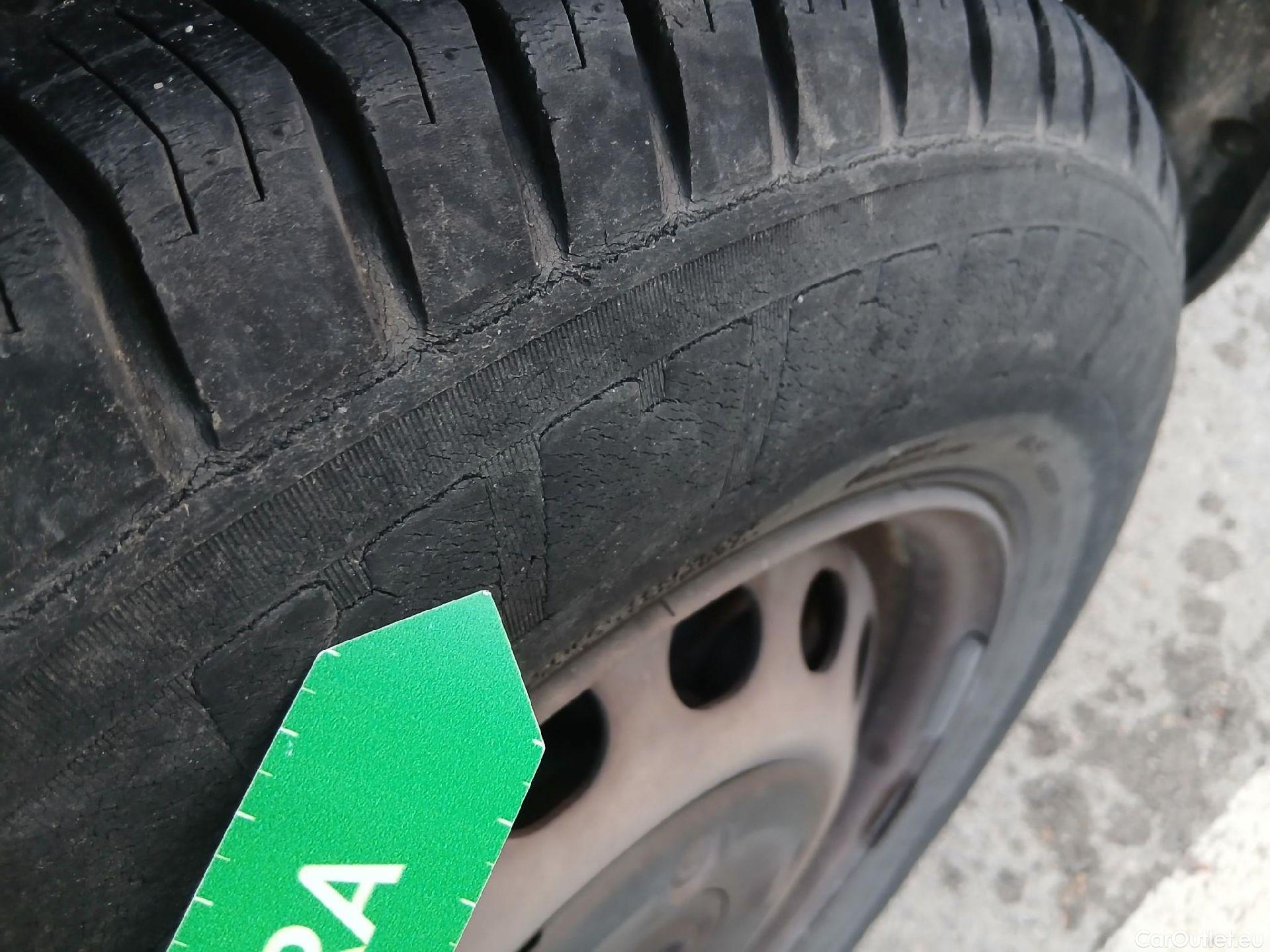  Opel  Vivaro OPEL  / 2019 / 4P / furgón 1.5 Diésel 88kW (120CV) M Std Select #8