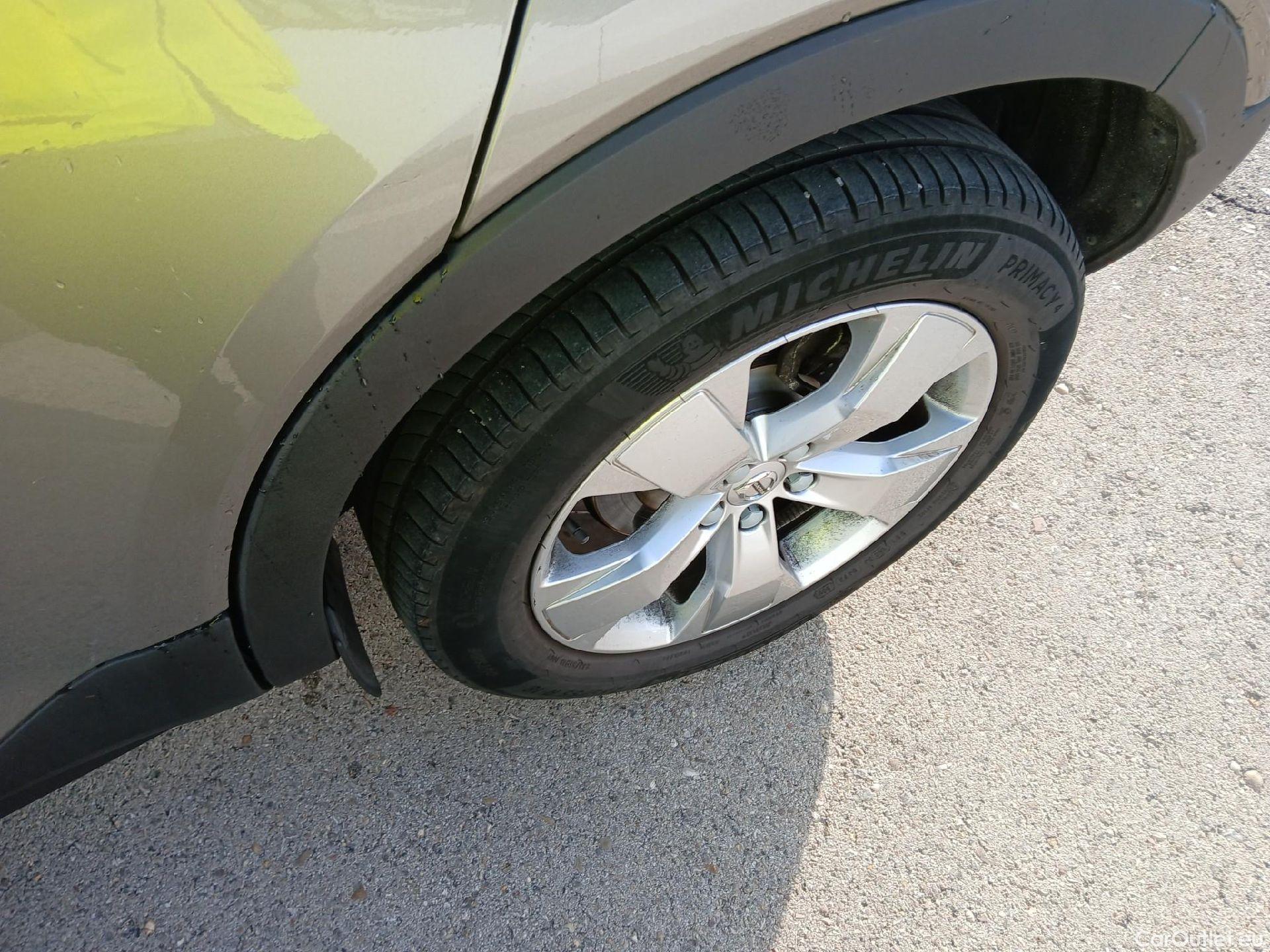  Volvo  XC 40 VOLVO XC40 / 2017 / 5P / todoterreno 2.0 B4 G AWD Momentum Pro Auto #5