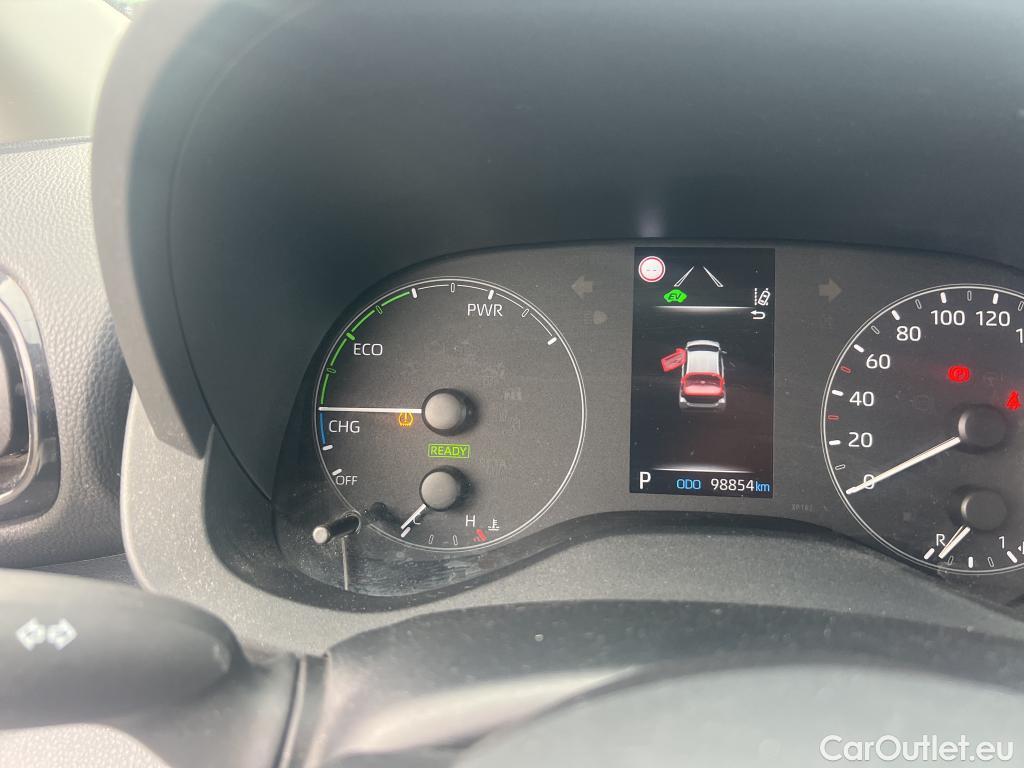  Toyota  Yaris TOYOTA  / 2020 / 5P / berlina con portón 1.5 120H Business Plus #32