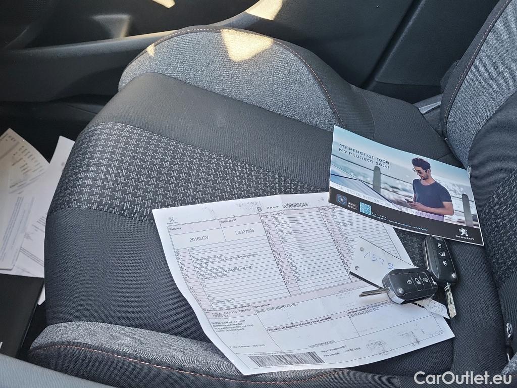 Peugeot  3008 PEUGEOT  / 2016 / 5P / todoterreno 1.5 BlueHDi 96kW (130CV) S&S Active EAT8 #6