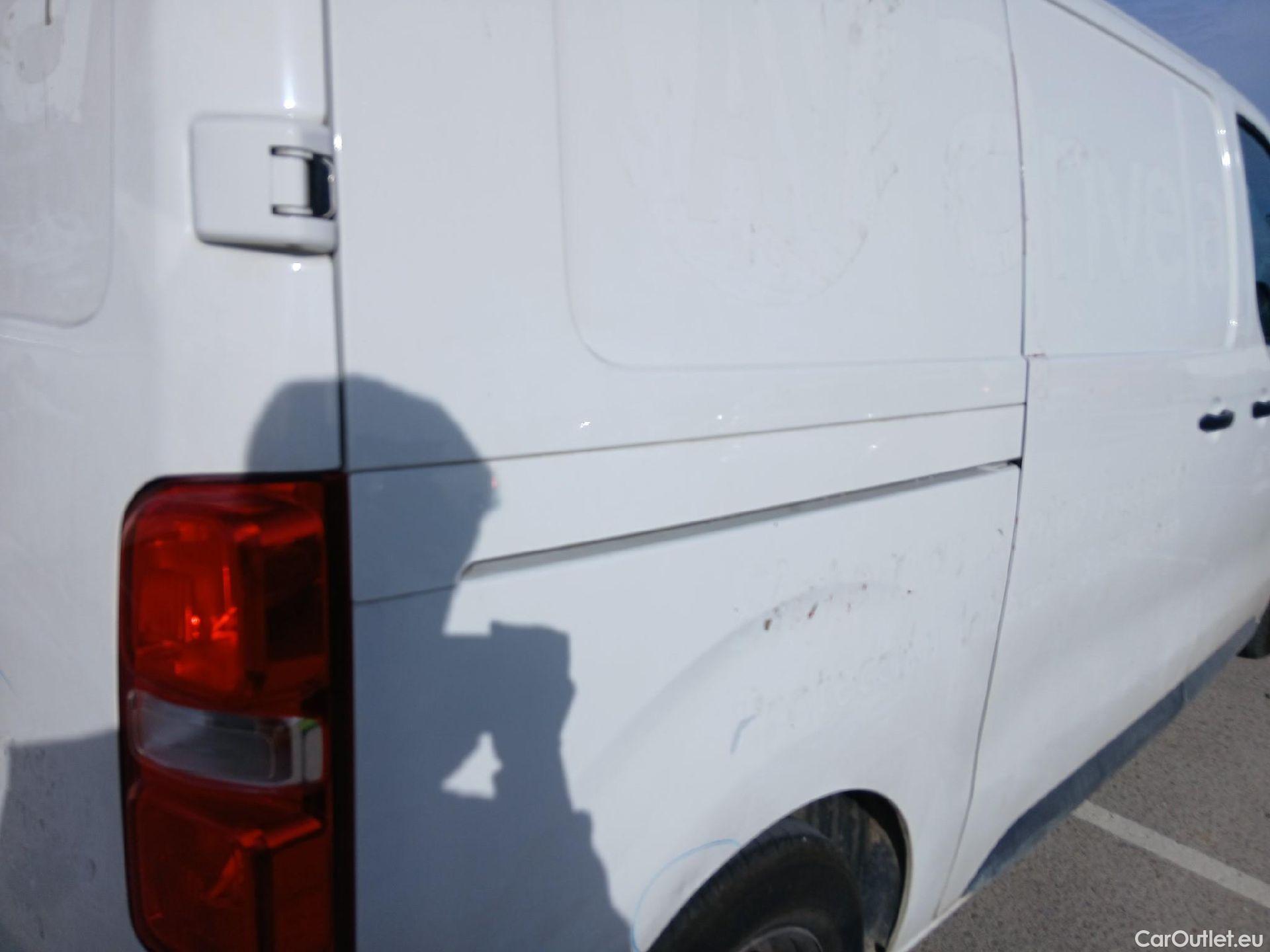  Opel  Vivaro OPEL  / 2019 / 4P / furgón 1.5 Diésel 88kW (120CV) M Std Select #31