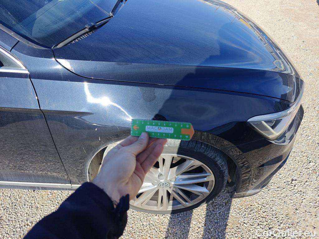  Volkswagen  Passat VOLKSWAGEN  / 2014 / 5P / familiar Sport 2.0 TDI 140kW (190CV) DSG Variant #17