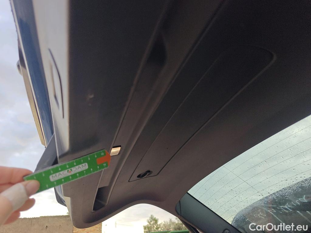  Volvo  XC 40 VOLVO XC40 / 2017 / 5P / todoterreno 1.5 T3 R-Design Auto #7