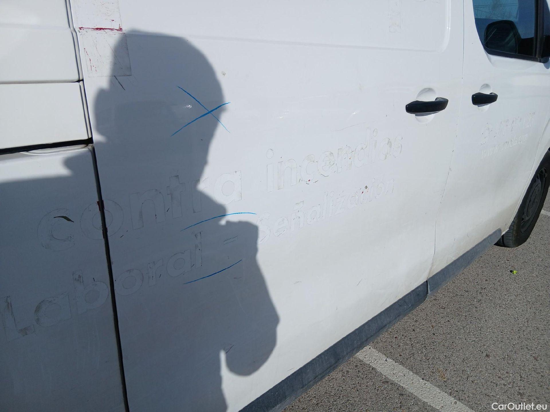  Opel  Vivaro OPEL  / 2019 / 4P / furgón 1.5 Diésel 88kW (120CV) M Std Select #33