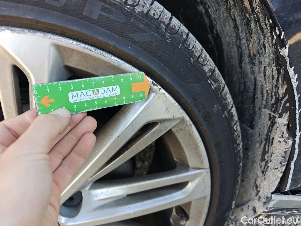  Volkswagen  Passat VOLKSWAGEN  / 2014 / 5P / familiar Sport 2.0 TDI 140kW (190CV) DSG Variant #44