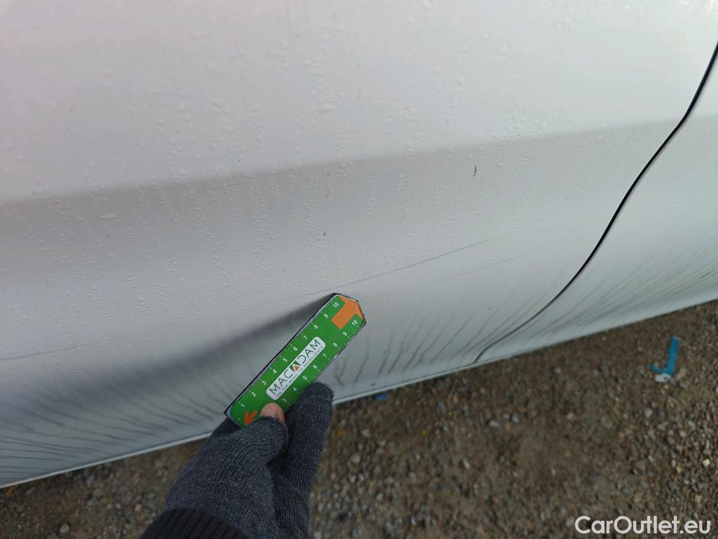  Peugeot  308 PEUGEOT  / 2017 / 5P / berlina con portón 5p Active Pack BlueHDi 130 S&S #21