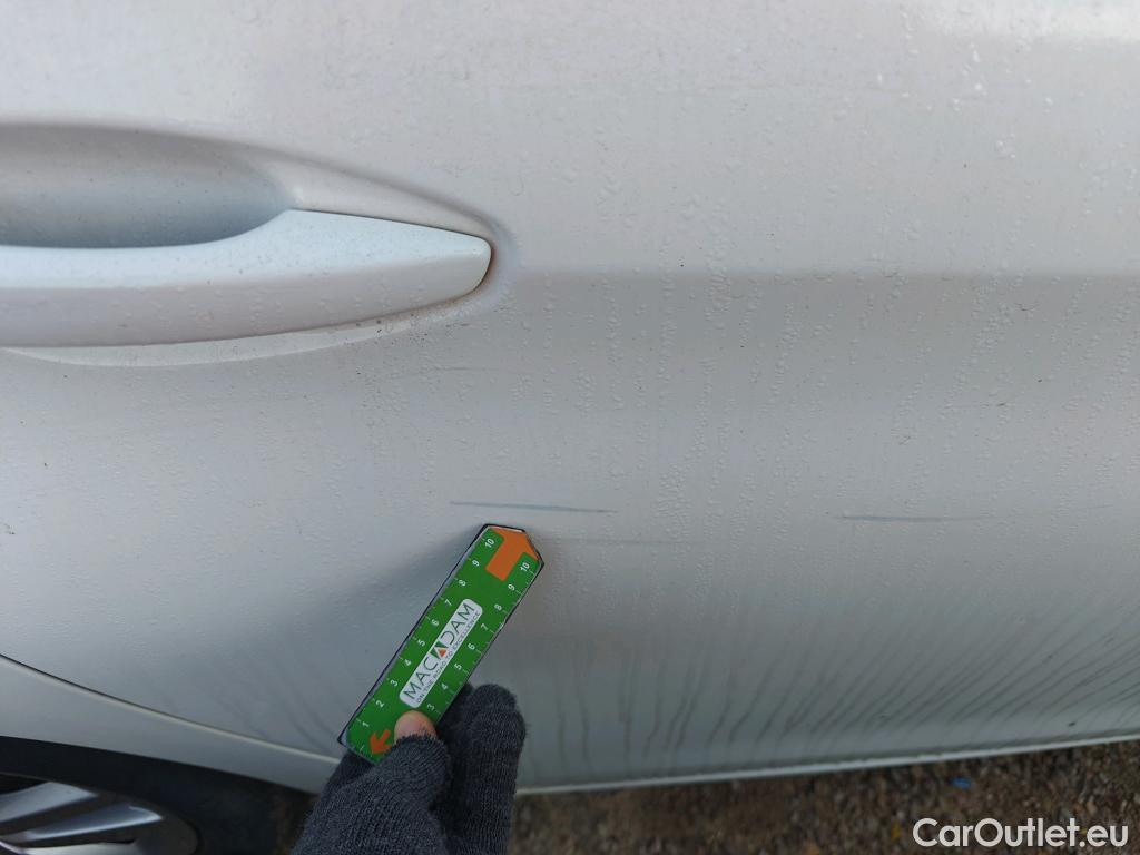  Peugeot  308 PEUGEOT  / 2017 / 5P / berlina con portón 5p Active Pack BlueHDi 130 S&S #20