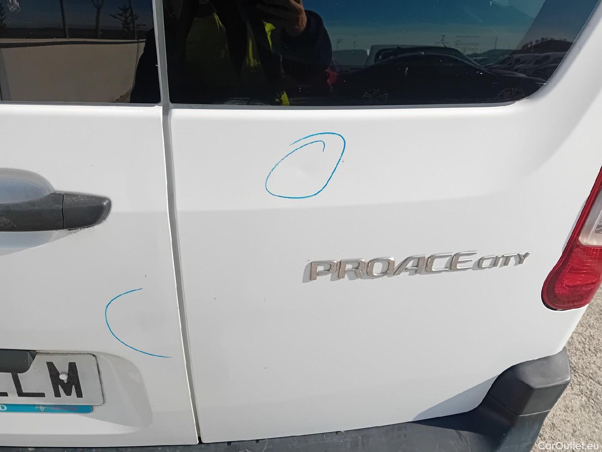  Toyota  Proace TOYOTA  City / 2020 / 4P / combi 1.5D 75kW (100CV) GX L1 (CX) #25