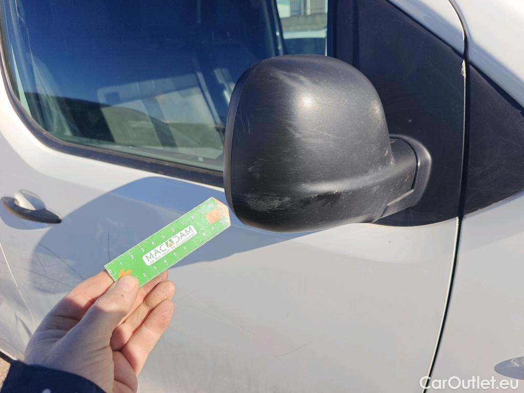  Peugeot  Expert PEUGEOT  / 2016 / 4P / furgón Furgón Pro 2.0 BlueHDi 120 S&S Standard (CX) #77