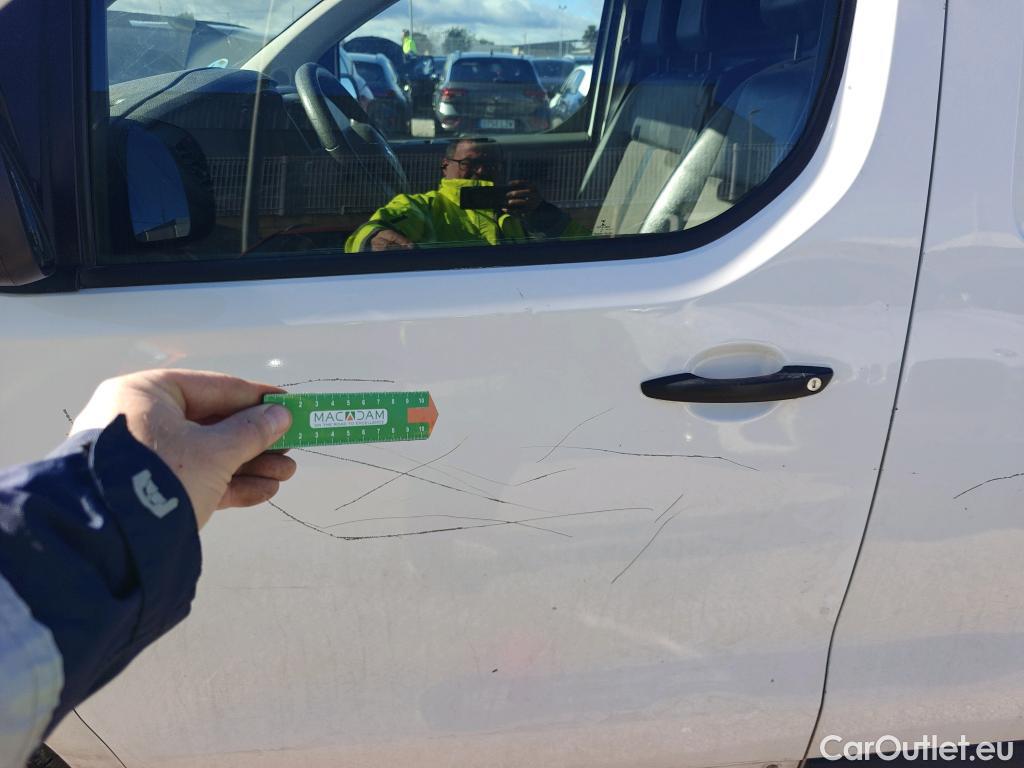  Peugeot  Expert PEUGEOT  / 2016 / 4P / furgón Furgón Pro 2.0 BlueHDi 120 S&S Standard (CX) #25