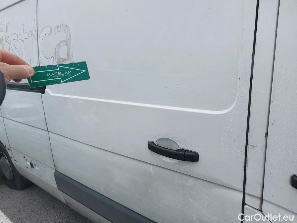  Renault  Master RENAULT TRUCKS UK  VU 4p 3G furgón Red Edition Van FWD 135CV L3H2 #16