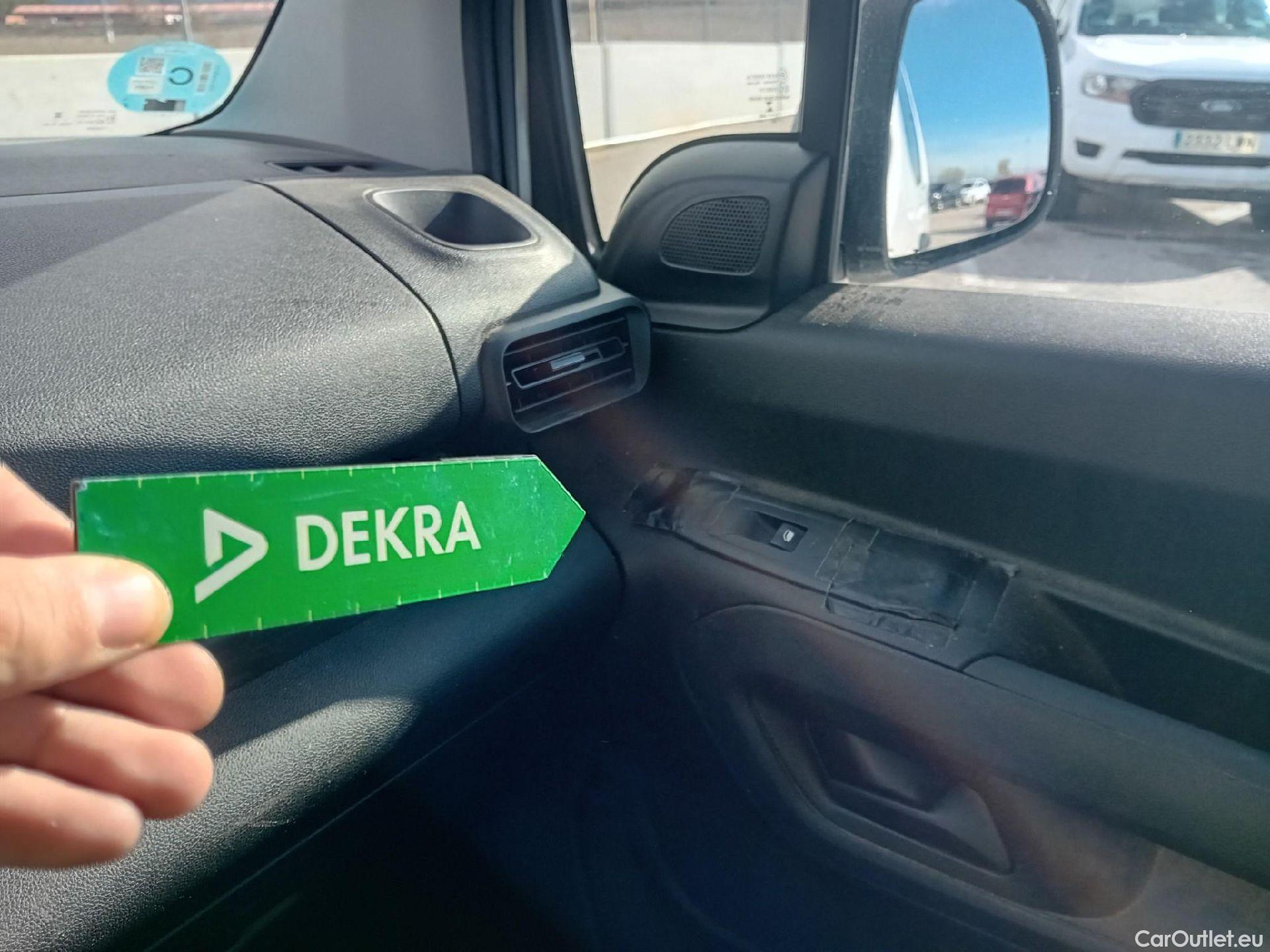  Toyota  Proace TOYOTA  City / 2020 / 4P / combi 1.5D 75kW (100CV) GX L1 (CX) #6