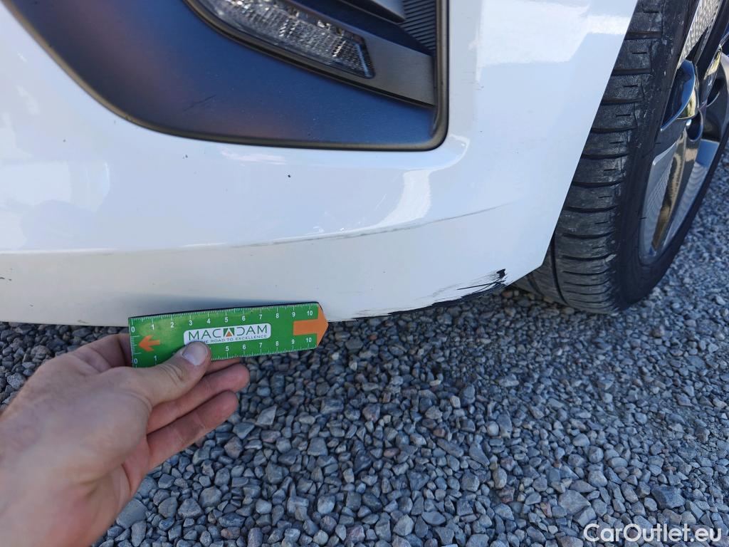  Hyundai   Ioniq HYUNDAI / 2019 / 5P / berlina con portón 1.6 GDI HEV Tecno DCT #29