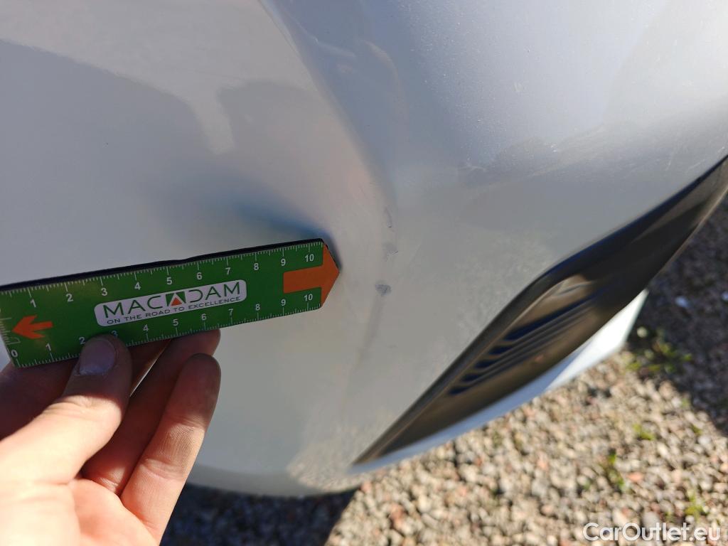  Hyundai   Ioniq HYUNDAI / 2019 / 5P / berlina con portón 1.6 GDI HEV Tecno DCT #32