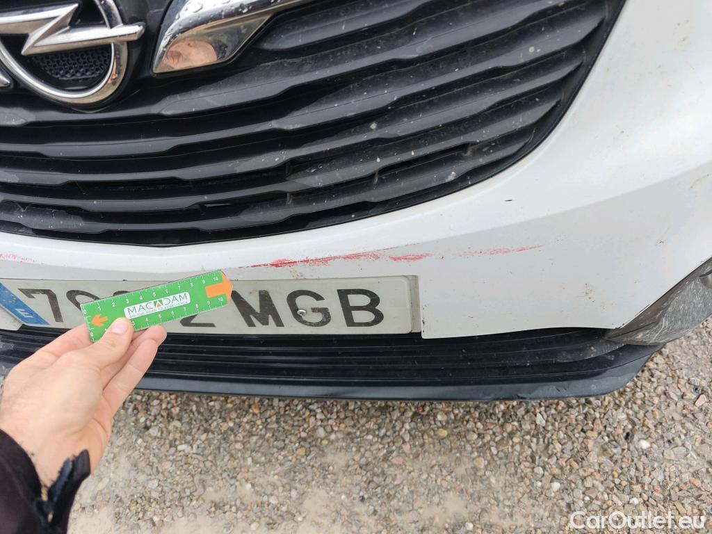  Opel  Combo OPEL  / 2018 / 3P / furgón derivado de turismo Cargo L 1000kg Diesel 1.5 100HP S&S MT E (AC) #40