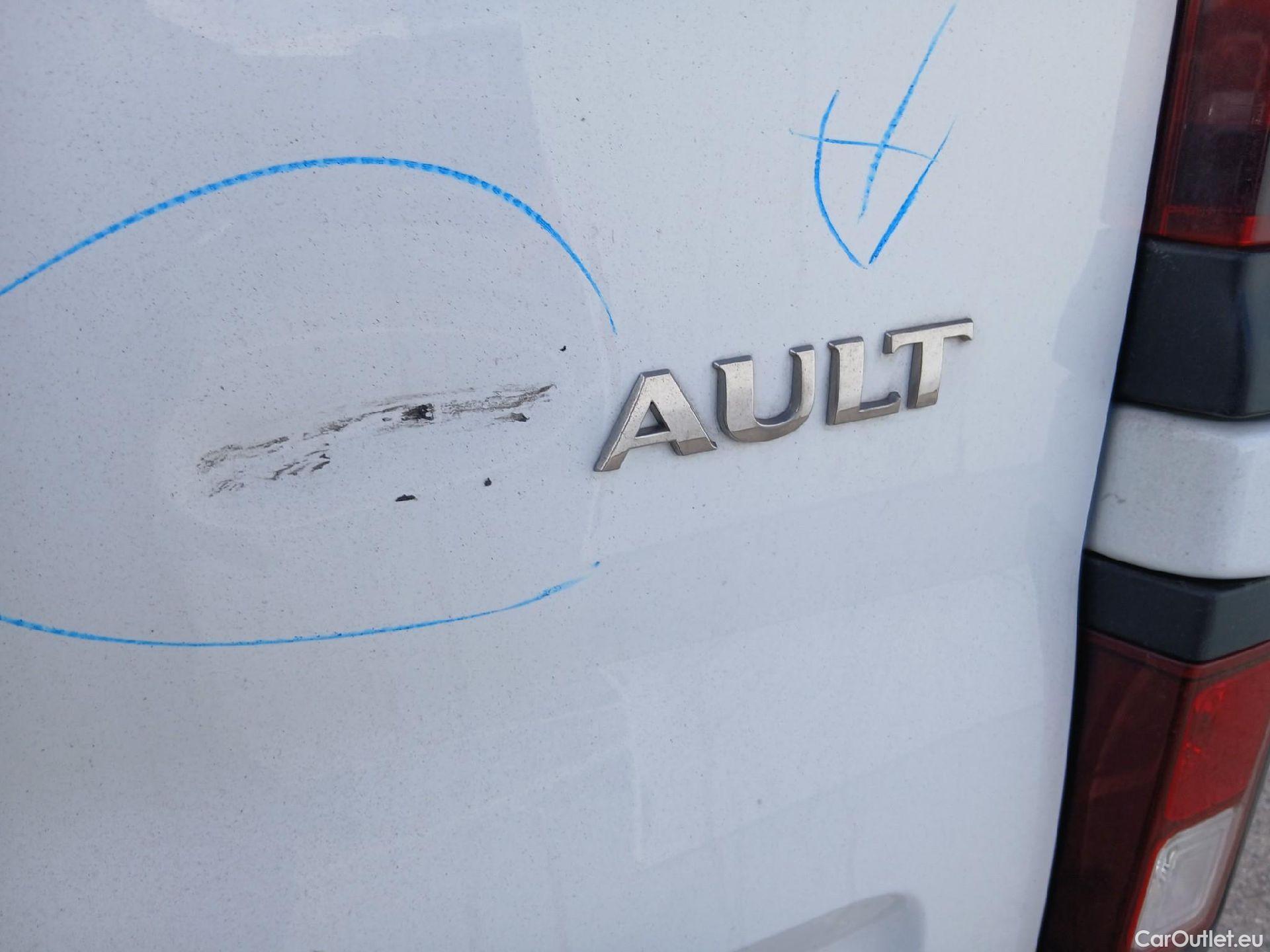  Renault  Trafic RENAULT  / 2021 / 4P / furgón Furgón L1H1 Blue dCi 96 Kw (130 CV) (AC2) #30