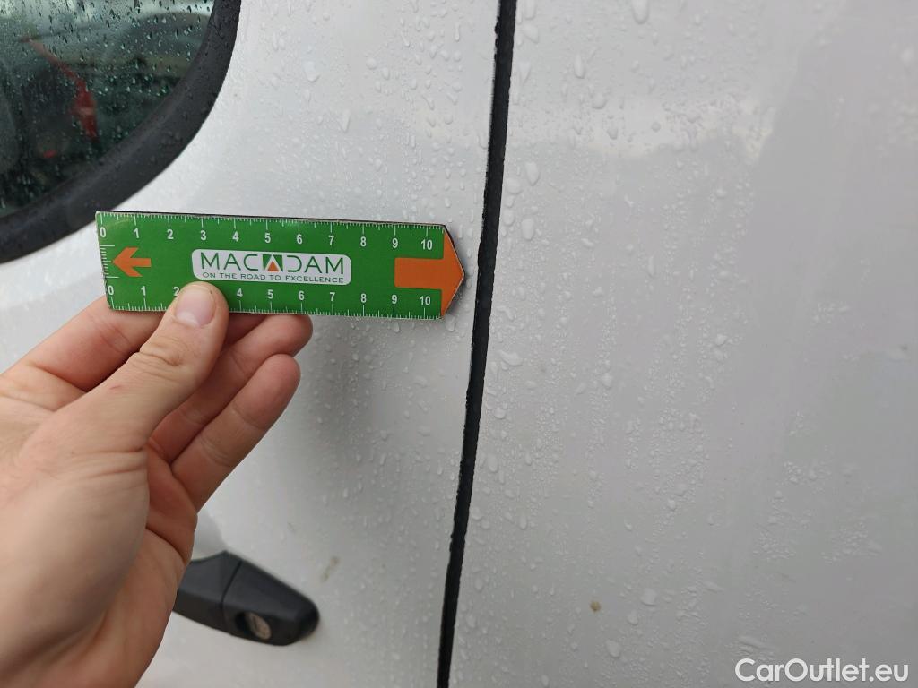  Opel  Combo OPEL  / 2018 / 3P / furgón derivado de turismo Cargo L 1000kg Diesel 1.5 100HP S&S MT E (AC) #19