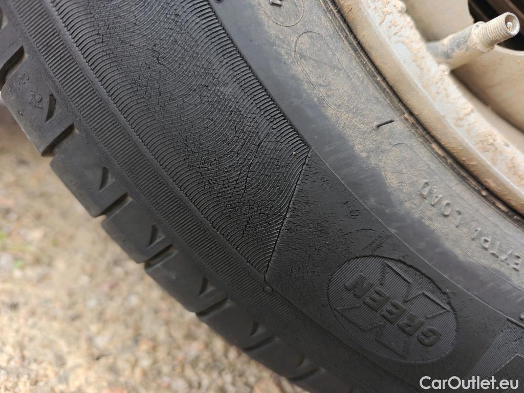  Opel  Combo OPEL  / 2018 / 3P / furgón derivado de turismo Cargo L 1000kg Diesel 1.5 100HP S&S MT E (AC) #58