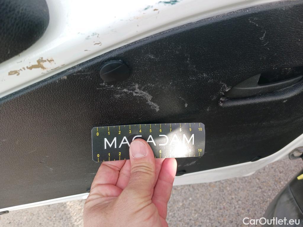  Citroen  Berlingo CITROEN  / 2018 / 4P / combi Talla M BlueHDi 100 S&S LIVE (AC) #21