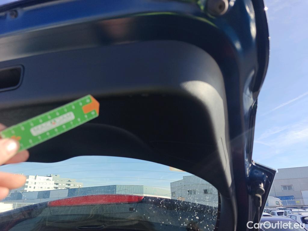  KIA  Niro KIA  / 2019 / 5P / crossover 1.6 GDi HEV 104kW (141CV) Drive #29