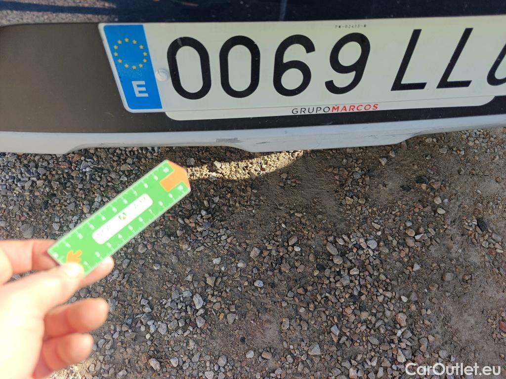  KIA  Niro KIA  / 2019 / 5P / crossover 1.6 GDi HEV 104kW (141CV) Drive #25