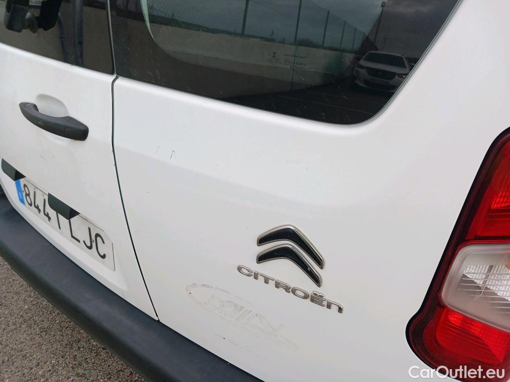  Citroen  Berlingo CITROEN  / 2018 / 4P / combi Talla M BlueHDi 100 S&S LIVE (AC) #11