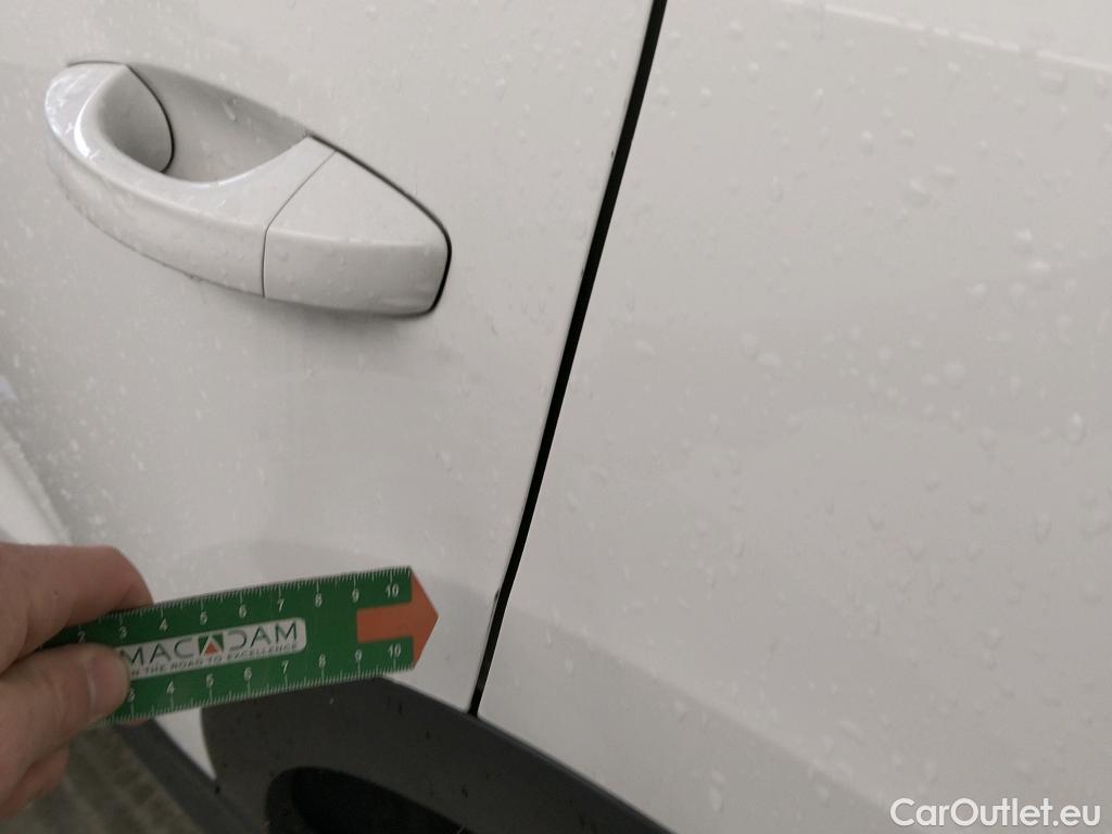  Audi  Q3 AUDI  / 2018 / 5P / todoterreno Advanced 35 TDI 110kW (150CV) S tronic (AC9) #12