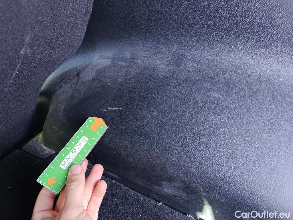  KIA  Sportage KIA  1.6MHEV Drive 100kW(136CV) 4x2(Crist Tintados) #36