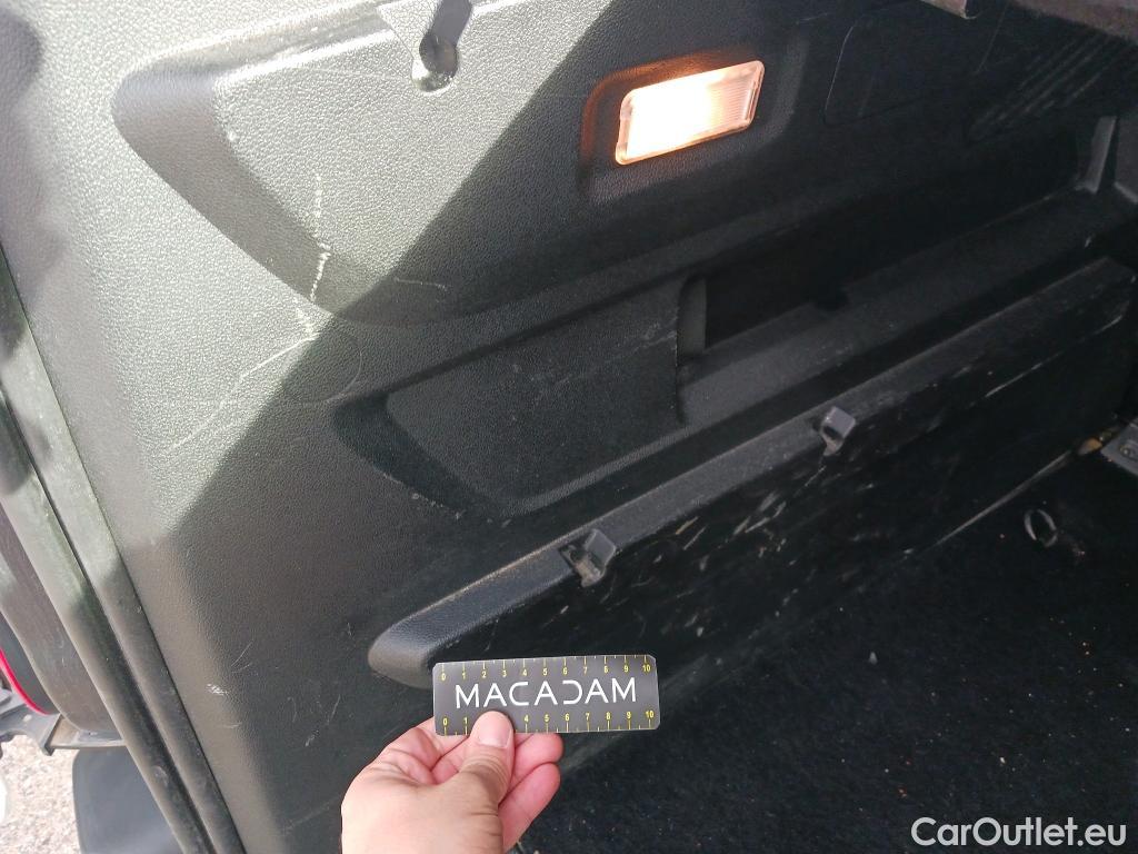  Citroen  Berlingo CITROEN  / 2018 / 4P / combi Talla M BlueHDi 100 S&S LIVE (AC) #25