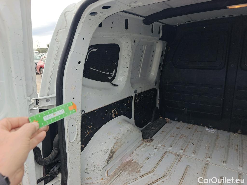  Mercedes  Citan MERCEDES-BENZ  / 2021 / 4P / furgón derivado de turismo 110 CDI 70kW Furgón Base Largo #26