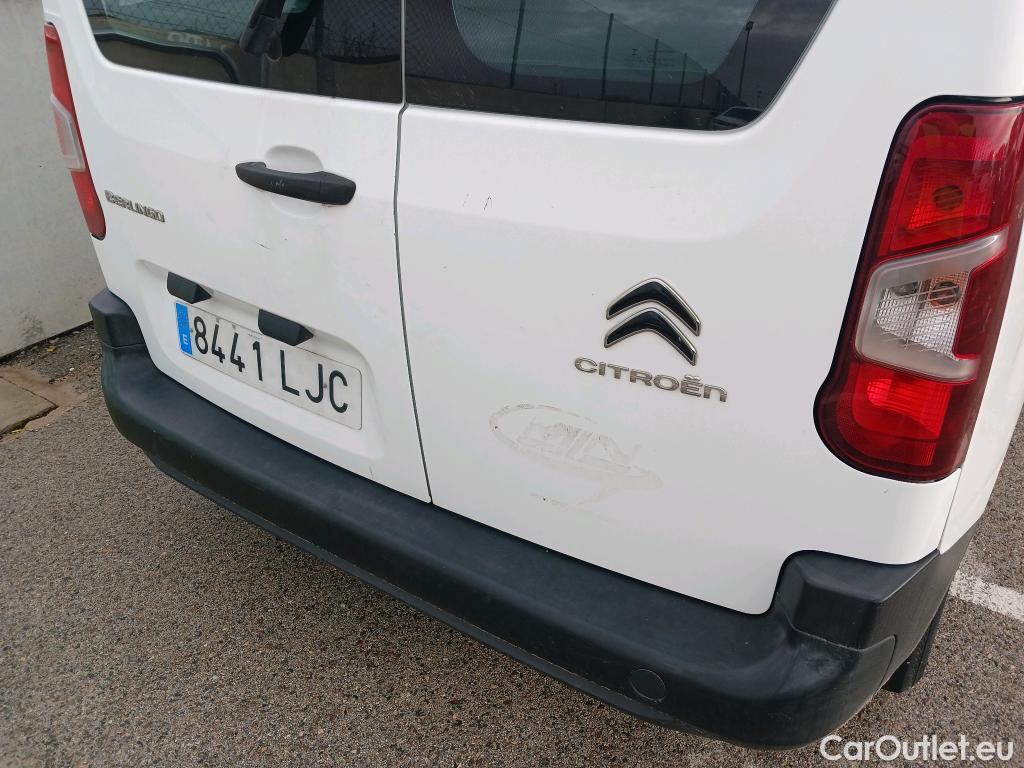  Citroen  Berlingo CITROEN  / 2018 / 4P / combi Talla M BlueHDi 100 S&S LIVE (AC) #28