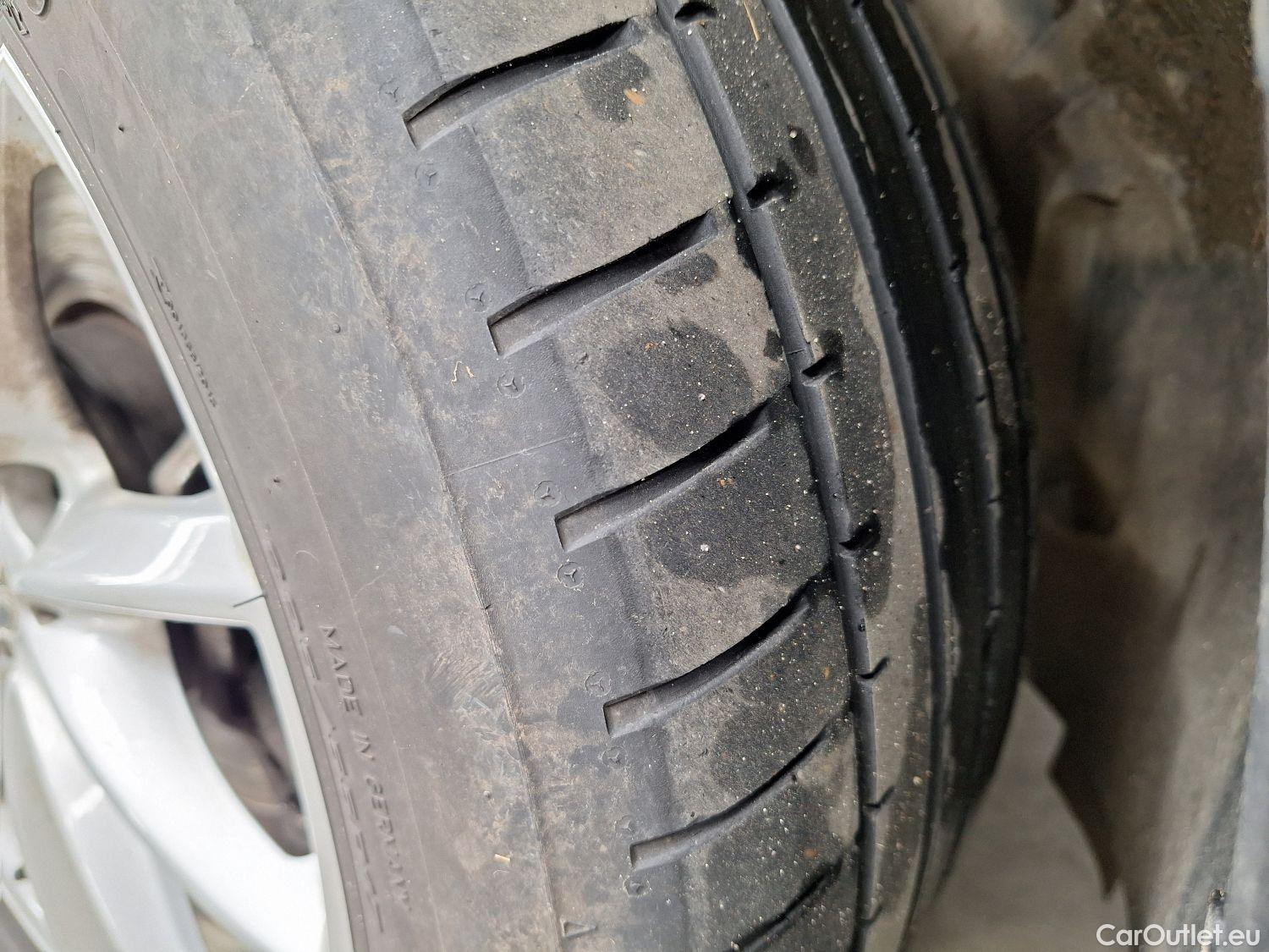  Bmw  X1 BMW,  FL'19, BMW  sDrive16dA (85 kW) 5d #41