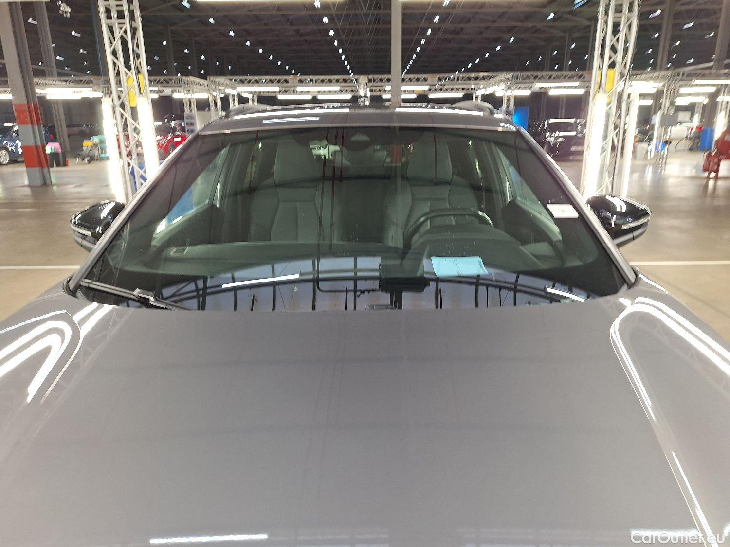  Audi  Q4 E-Tron Audi,  '21 BEV, Audi  40 e-tron Edition One Grey 5d #5