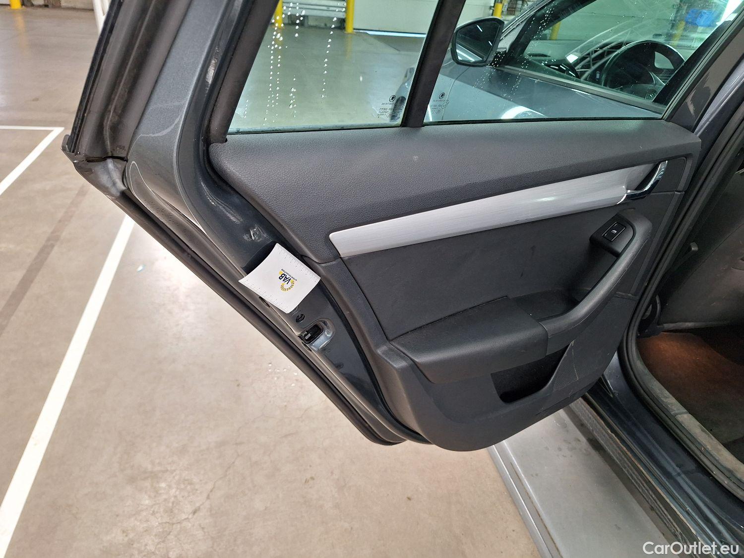  Skoda  Octavia Skoda,  Combi FL'16, Skoda  Combi 1.6 CRTDI GreenTec 85kW DSG7 A #74