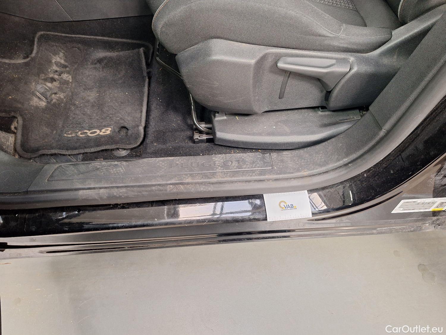  Peugeot  5008 Peugeot,  '16, Peugeot  1.5 BlueHDi 96kW S&S EAT8 Active 5d 7pl #62