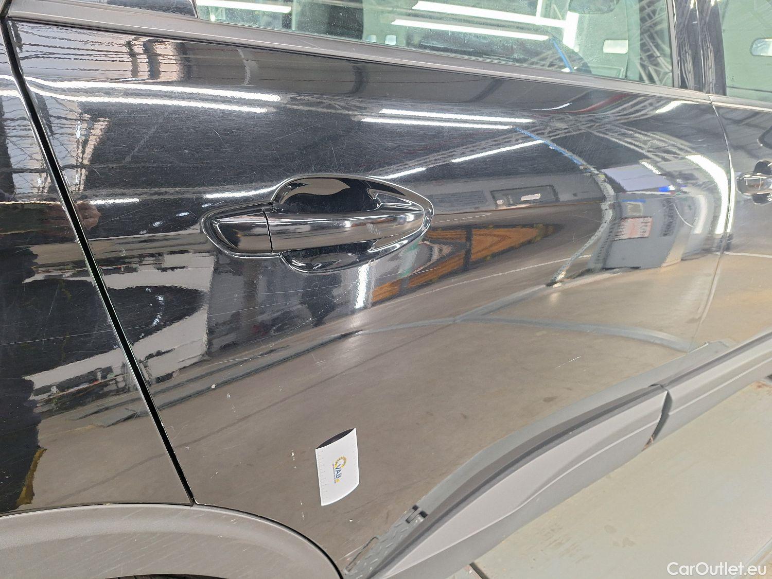  Peugeot  5008 Peugeot,  '16, Peugeot  1.5 BlueHDi 96kW S&S EAT8 Active 5d 7pl #24